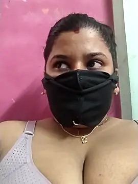 pinkisaha75 现场XXX聊天