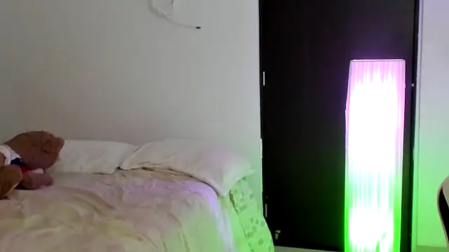 دردشة __Emma__11__Lecat_ الجنسية المباشرة