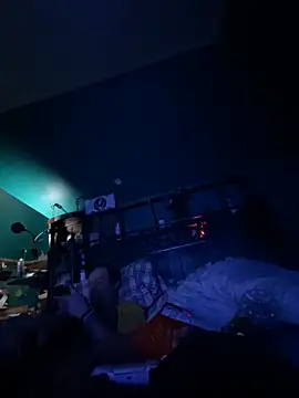 Pokazy przed kamerką – charactrzero