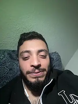 AmjadAlpha Show in webcam