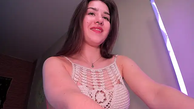 Show modela Elly__Green na web-kameri