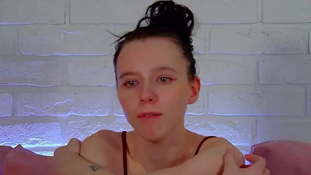 ArinaKubrick's Live XXX Chat