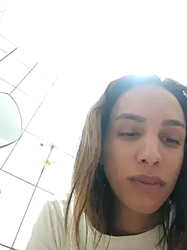 ofjuliaaのライブXXXチャット