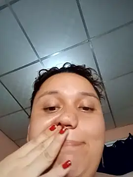 Marialae2735 Adlı Modelin Canlı XXX Sohbeti