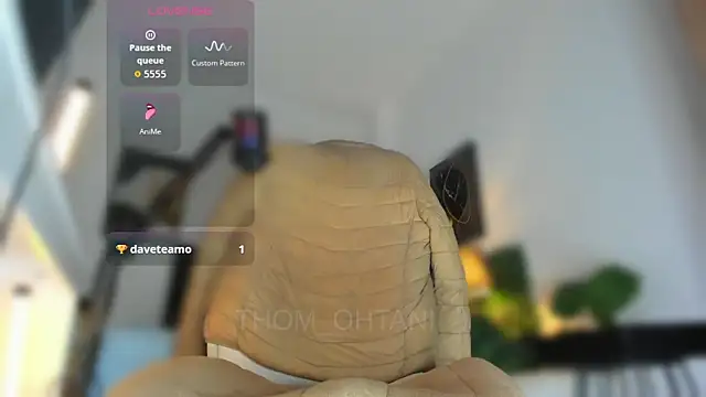 Thom_OhtaniのライブXXXチャット