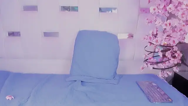 Violetbellarose1 élő XXX-chatje