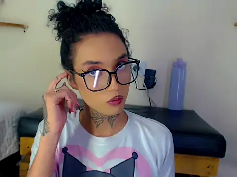 Darianna_Atehortua Pertunjukan Webcam