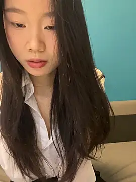 ZHJKS9988's Live XXX Chat