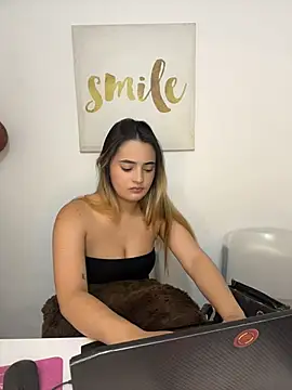 Antonella_Julieta 在線直播表演