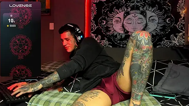 Chat XXX ao vivo de jhonny__ackerman