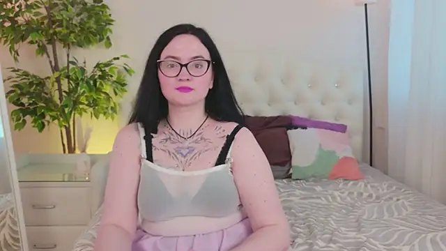 Онлайн чат XXX Catherine_Moore_