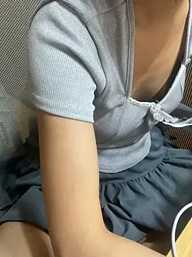 Mina048's Webcam Show