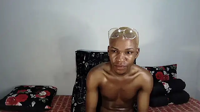 Riaanxxx 网络视讯表演