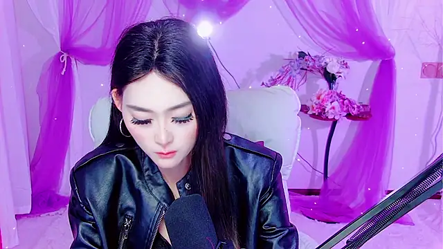 Tili-668 – Live XXX-chat