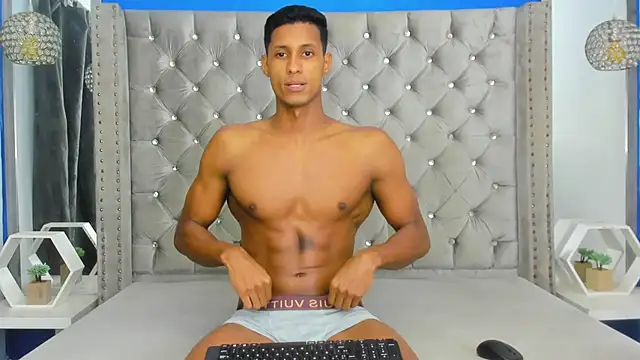 Chatroom XXX en direct de tom_strong1