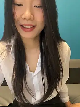 ZHJKS9988 Adlı Modelin Canlı XXX Sohbeti