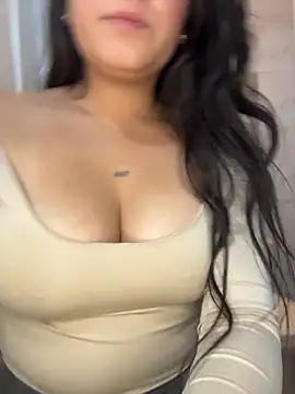 Онлайн чат XXX Antonella_Julieta