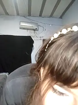 Show de dieciochoyundia na webcam