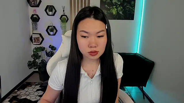 Chat +18 de LunaPurrr ao vivo