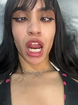 Chat +18 de ValentinaEvanz ao vivo