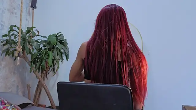 Show de july_quinzel na webcam