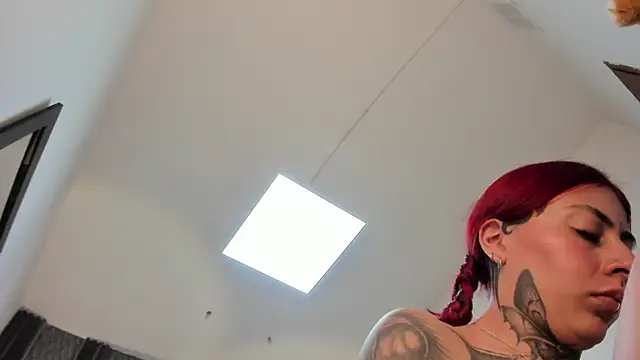 selene_red_'s Live XXX Chat