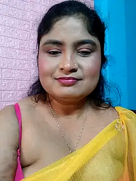 hornyriyanka 网络视讯表演