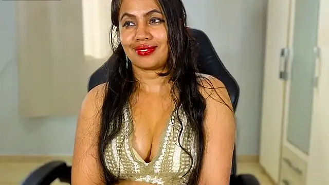 دردشة FannyXhot الجنسية المباشرة