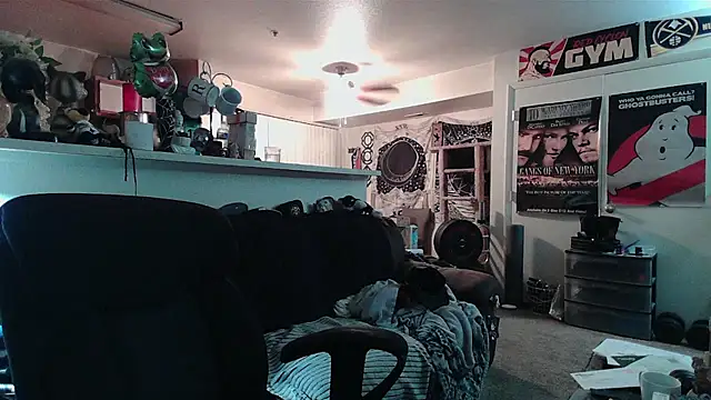 biggerisbetter12 Show in webcam