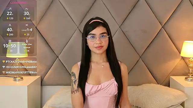 OliviaDiaz Show in webcam