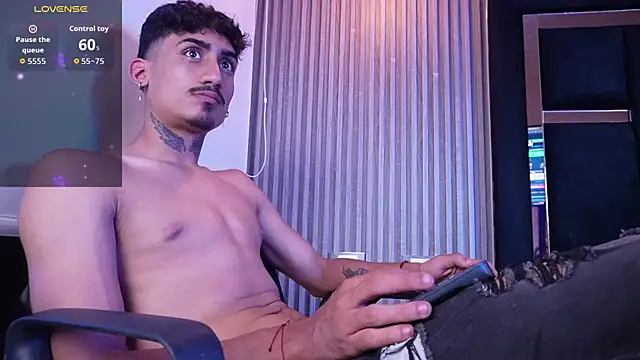 Dark_Eros_ webkamerás műsora