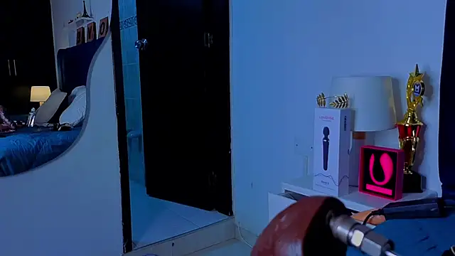 Issac_james_: απευθείας συνομιλία ΧΧΧ