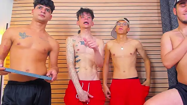 TheBatMansion Show in webcam