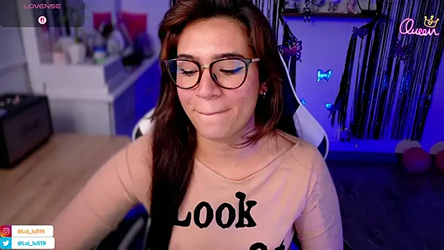 Онлайн чат XXX ImLui_lu