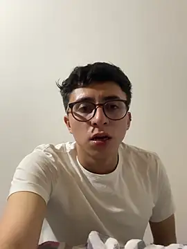 CamiRojas_boy Adlı Modelin Web Kamerası Şovu