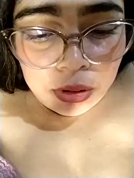 XXX chat uživo modela Diamily