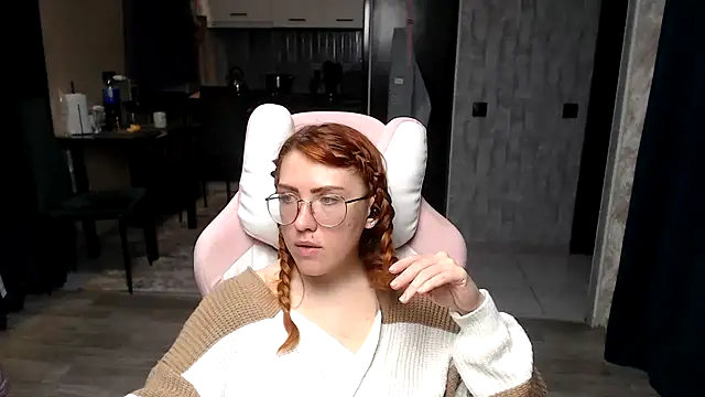 Reginasmilee Chat XXX in diretta