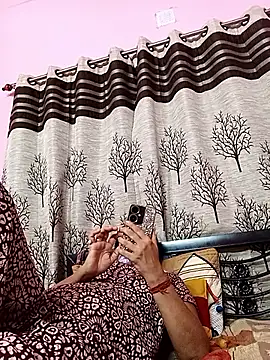 Gullapi লাইভ XXX চ্যাট