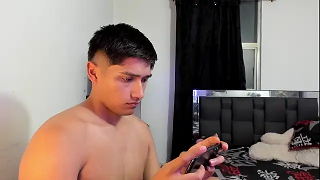 mateo-Esposito webkamerás műsora