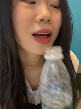 ZHJKS9988's Live XXX Chat