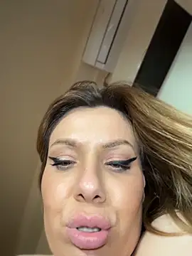 KrisKkiki Live XXX-Chat