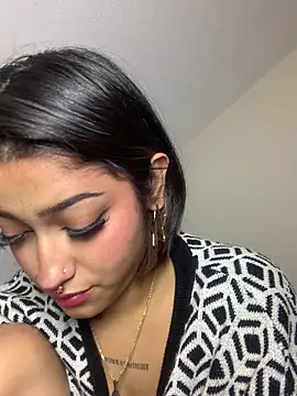 LilithMonette Adlı Modelin Web Kamerası Şovu