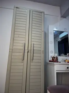 Sarahballiston_: διαδικτυακό σόου στην κάμερα