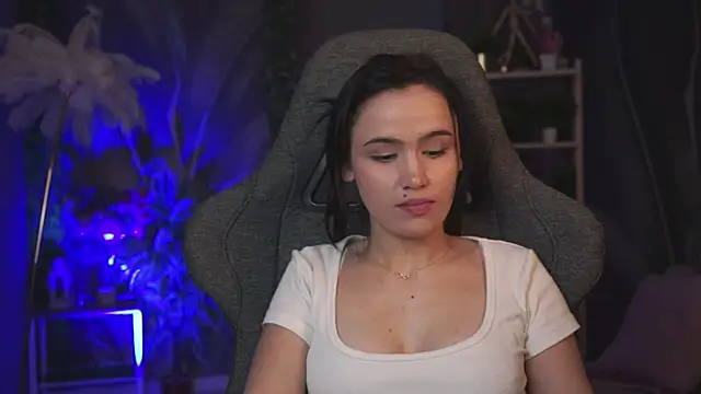 MonicaFarmer's Live XXX Chat