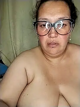 _Saraqueen 即時 XXX 聊天