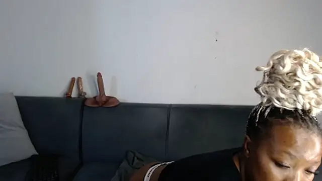 Doja_Peach Adlı Modelin Canlı XXX Sohbeti