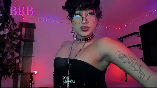 Heka_Prudence: онлайн-секс-чат