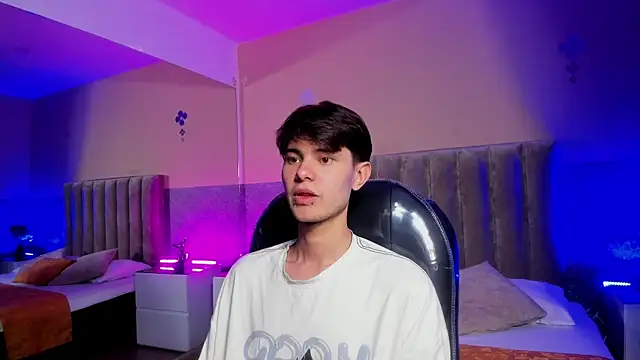 Derek_Sinn Show Webcam