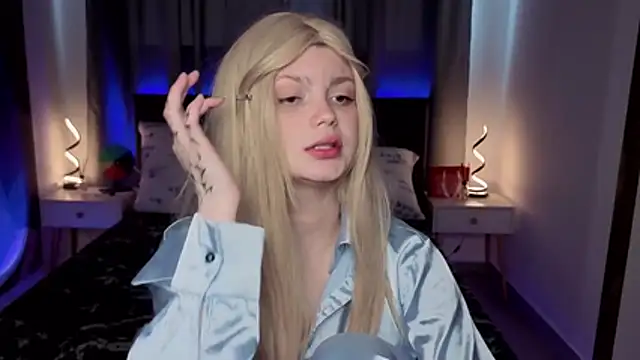 MileyRood: онлайн-секс-чат