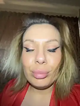 KrisKkiki Webcam show